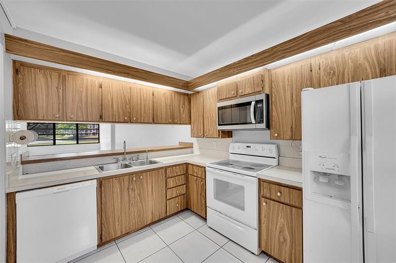 1713 Whitehall Drive, Unit 103, Davie, FL 33324 Photo