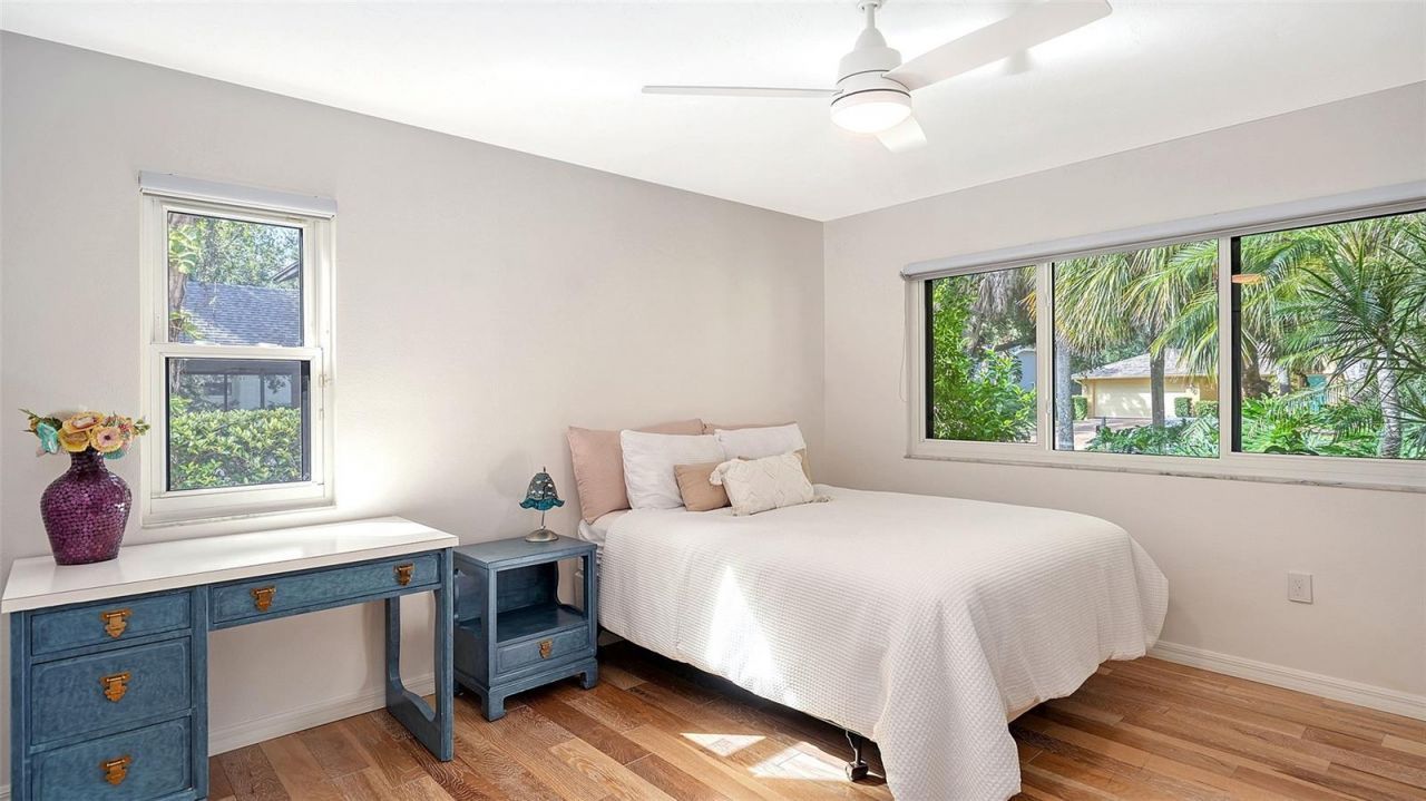 1529 Oak Way, Sarasota, FL 34232 Photo