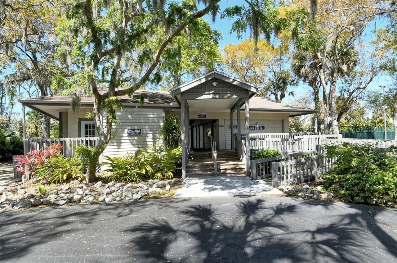 1529 Oak Way, Sarasota, FL 34232 Photo