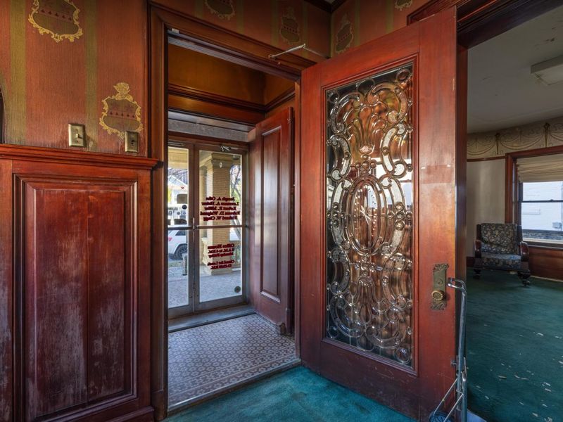 16 E Broadway Street , Wellston, OH 45692 Photo 8