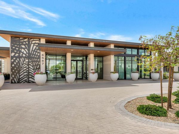 6587 N PALMERAIE Boulevard, Unit 2007, Paradise Valley, AZ 85253