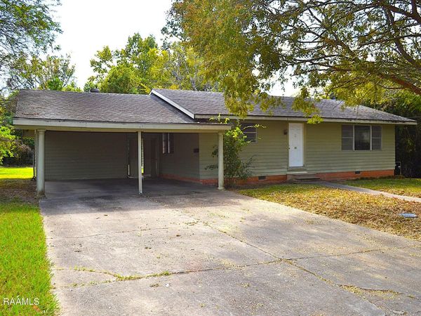 409 W Tennis Street, Opelousas, LA 70570