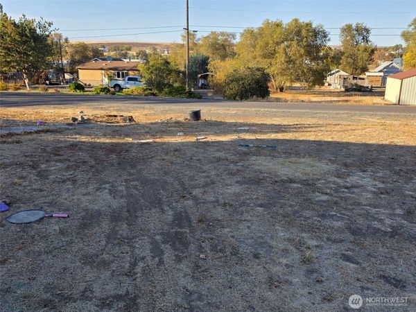 203 W S 1st Street, Lind, WA 99341