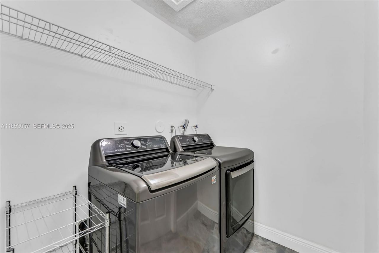 382 NE 19th Ave, Homestead, FL 33033 Photo