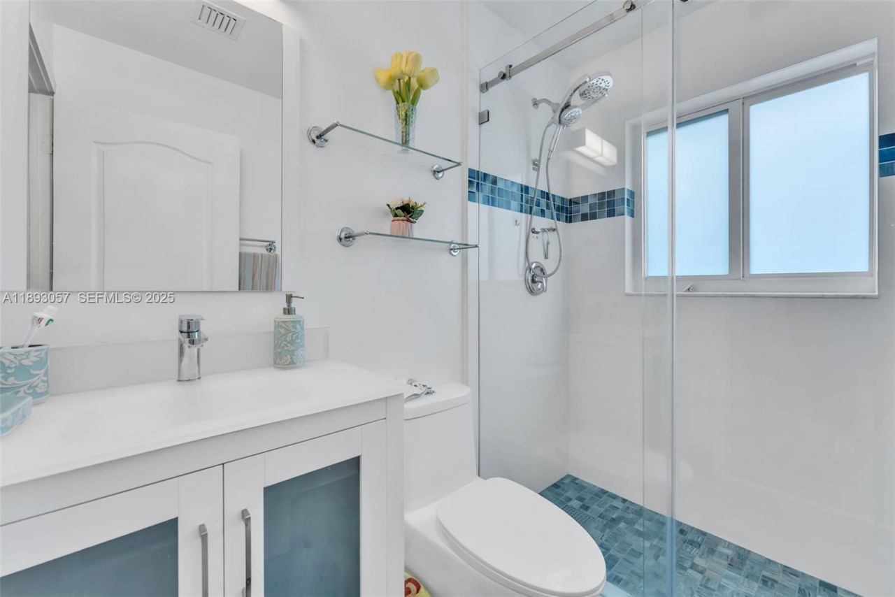 382 NE 19th Ave, Homestead, FL 33033 Photo