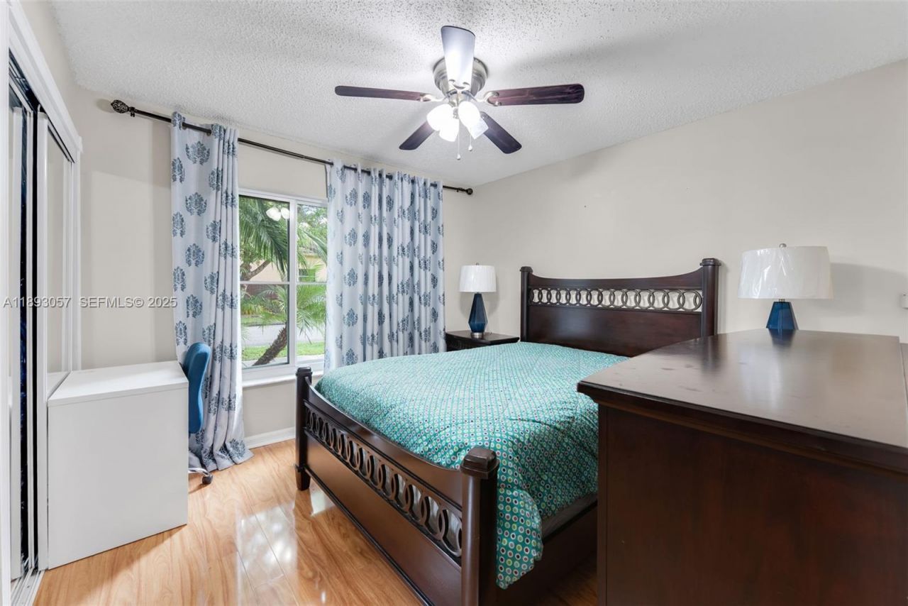 382 NE 19th Ave, Homestead, FL 33033 Photo