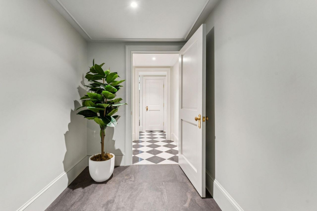 4 Trapman Street Photo 52