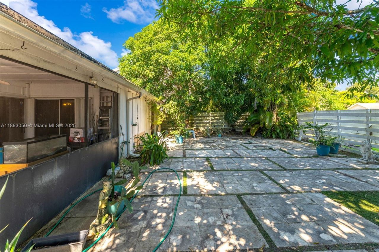 14301 SW 146th Ter, Miami, FL 33186 Photo