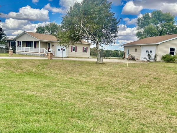 3606 Hwy 9, Estherville, IA 51334