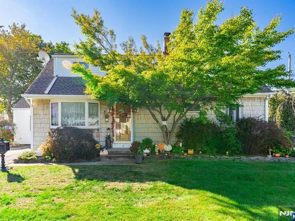 8 Lynn Boulevard, HAZLET, NJ 07730