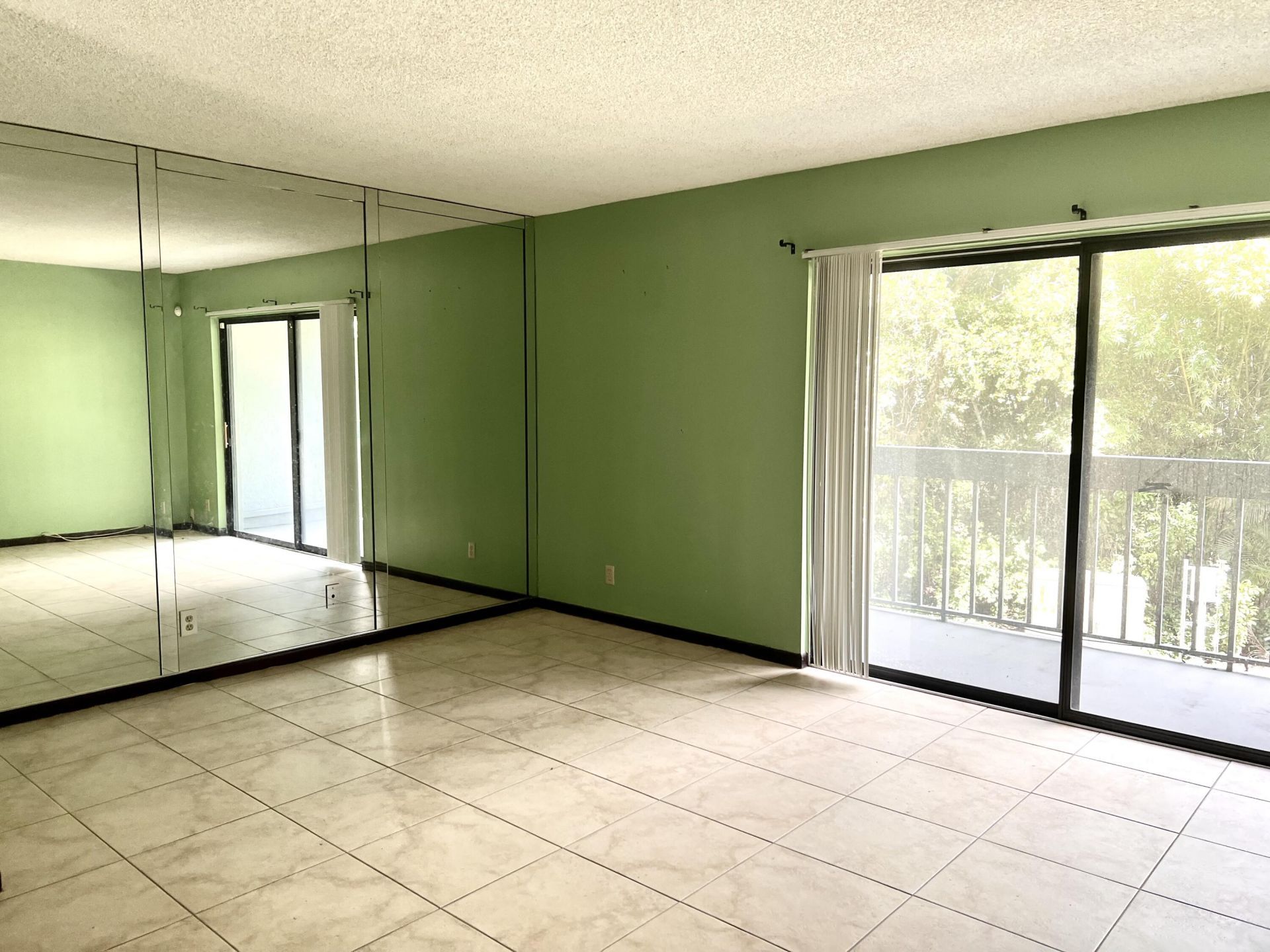 2000 N Congress Avenue, Unit 206, West Palm Beach, FL 33401 Photo