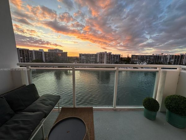 3000 S Ocean Dr, Unit 612, Hollywood, FL 33019