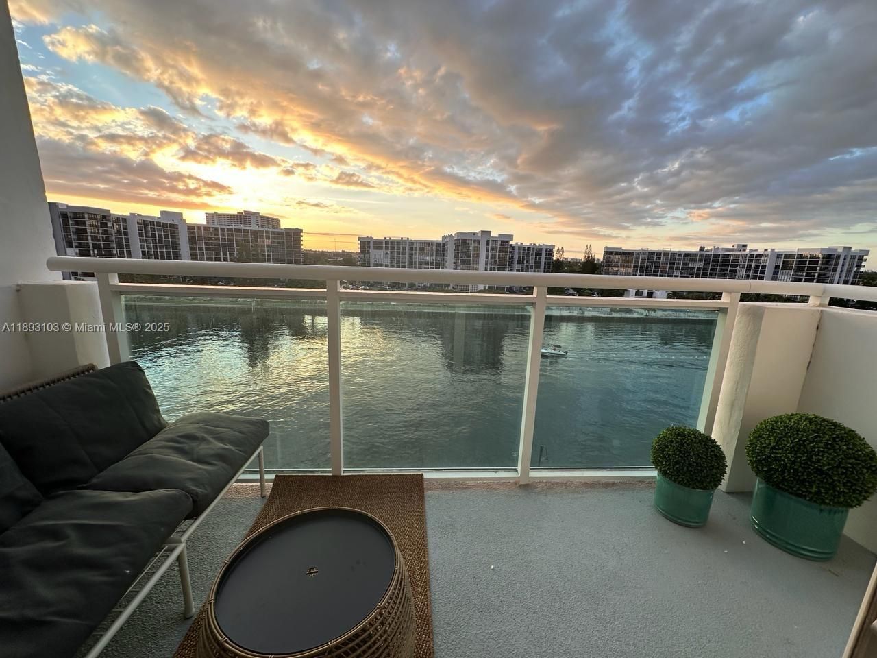 3000 S Ocean Dr, Unit 612, Hollywood, FL 33019 Photo