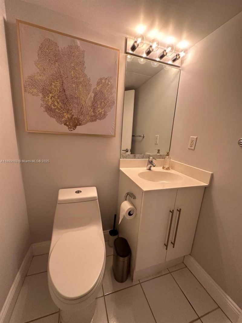 3000 S Ocean Dr, Unit 612, Hollywood, FL 33019 Photo