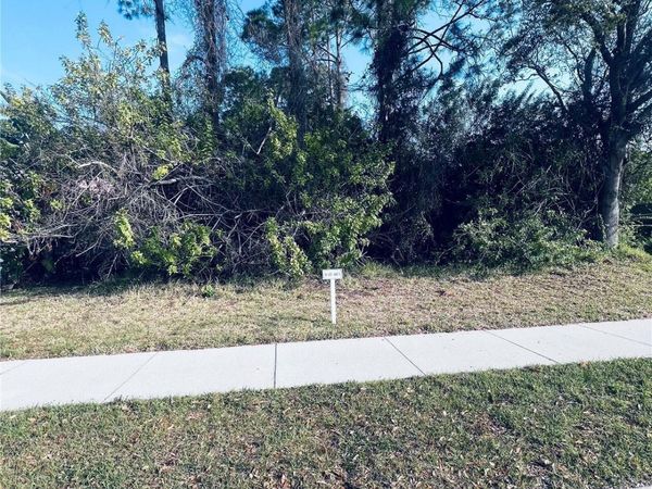 91 EMERALD LAKE Drive, Palm Coast, FL 32137