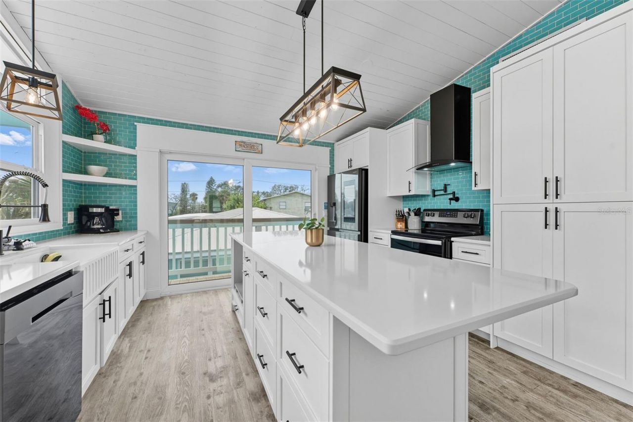 208 Bates Avenue, Indian Rocks Beach, FL 33785 Photo