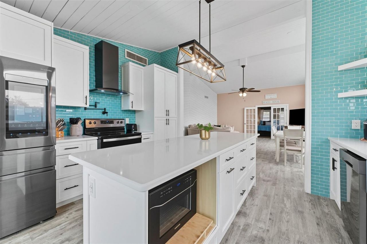 208 Bates Avenue, Indian Rocks Beach, FL 33785 Photo