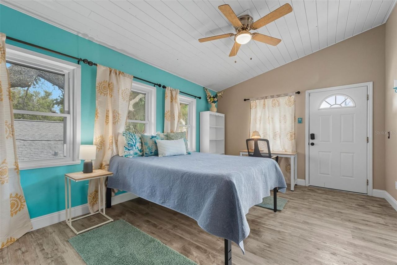 208 Bates Avenue, Indian Rocks Beach, FL 33785 Photo