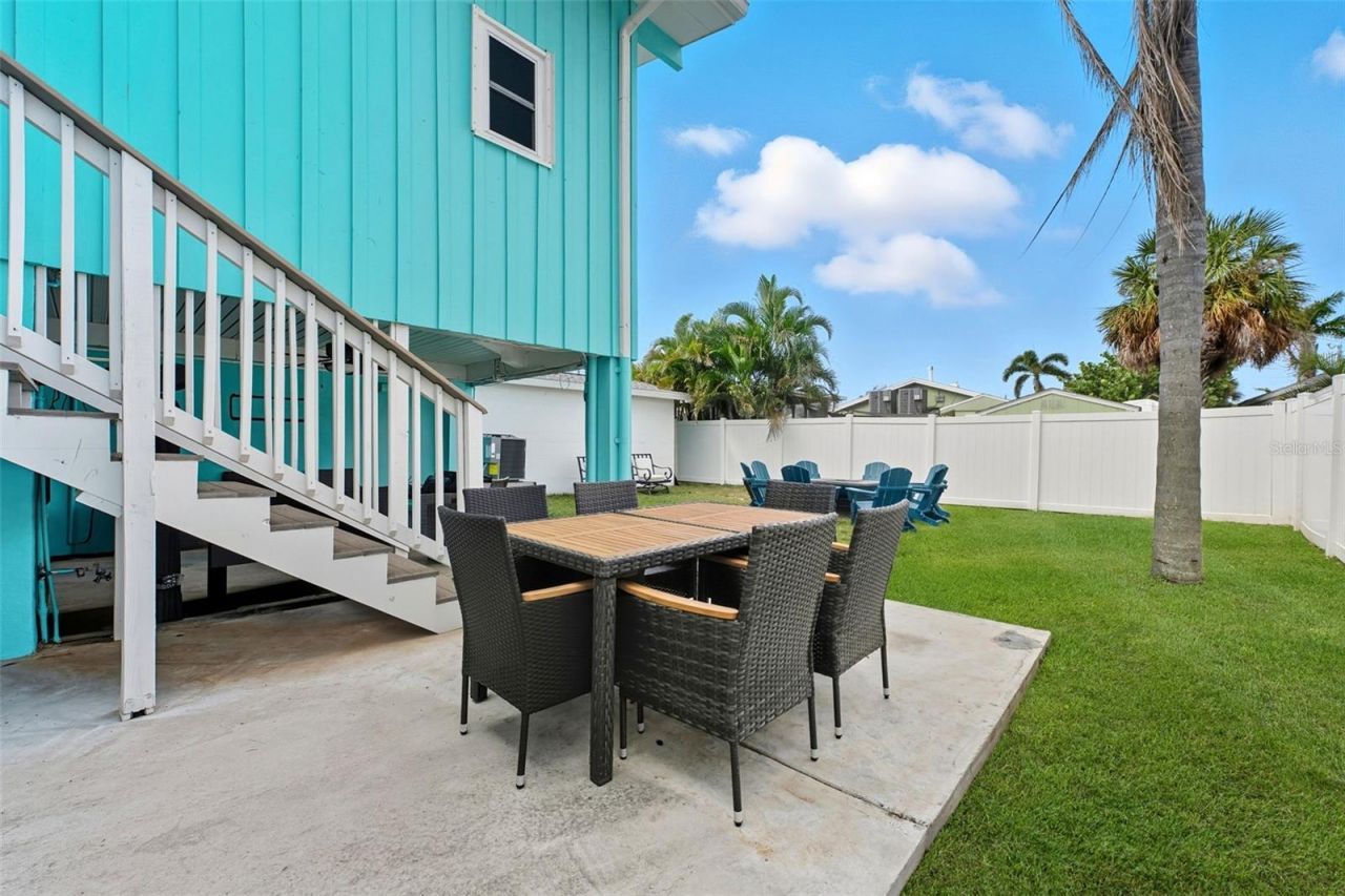 208 Bates Avenue, Indian Rocks Beach, FL 33785 Photo