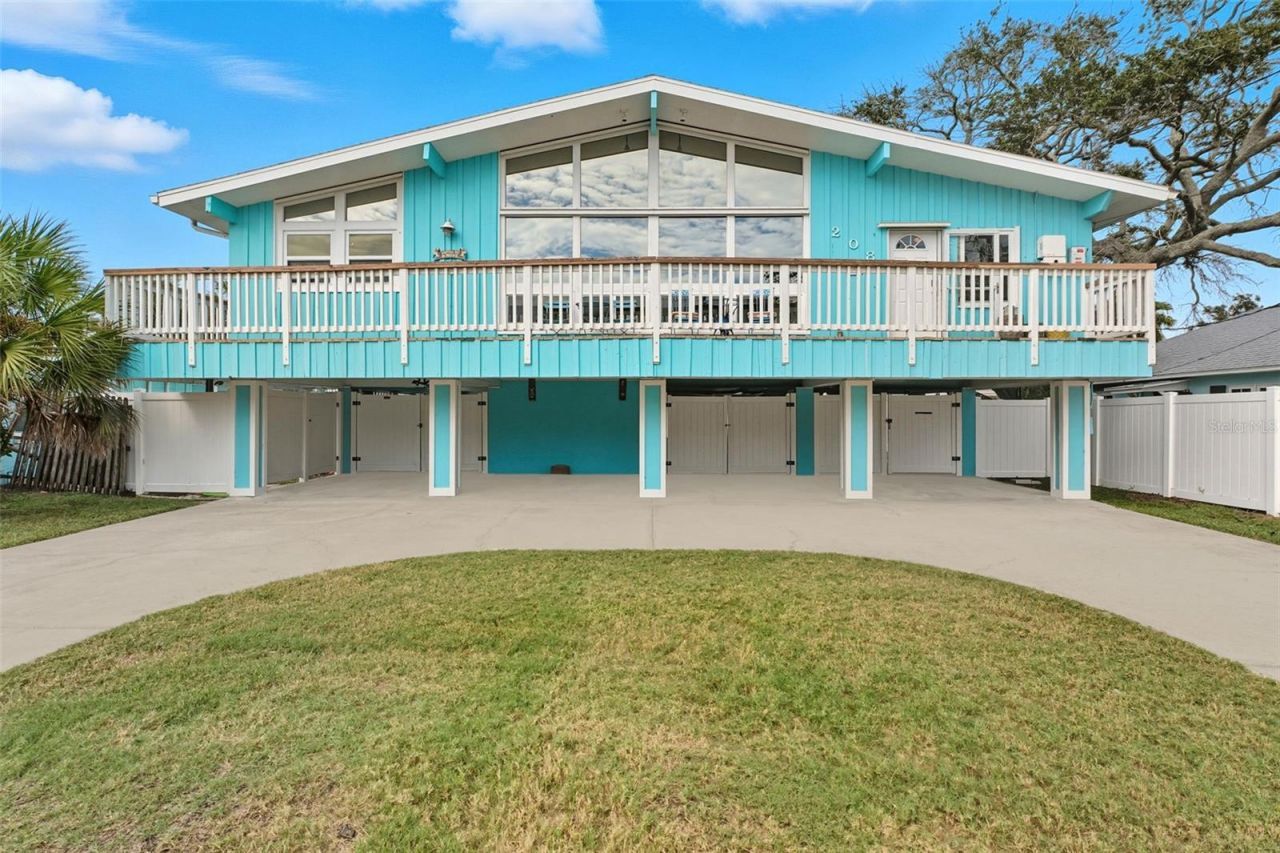 208 Bates Avenue, Indian Rocks Beach, FL 33785 Photo