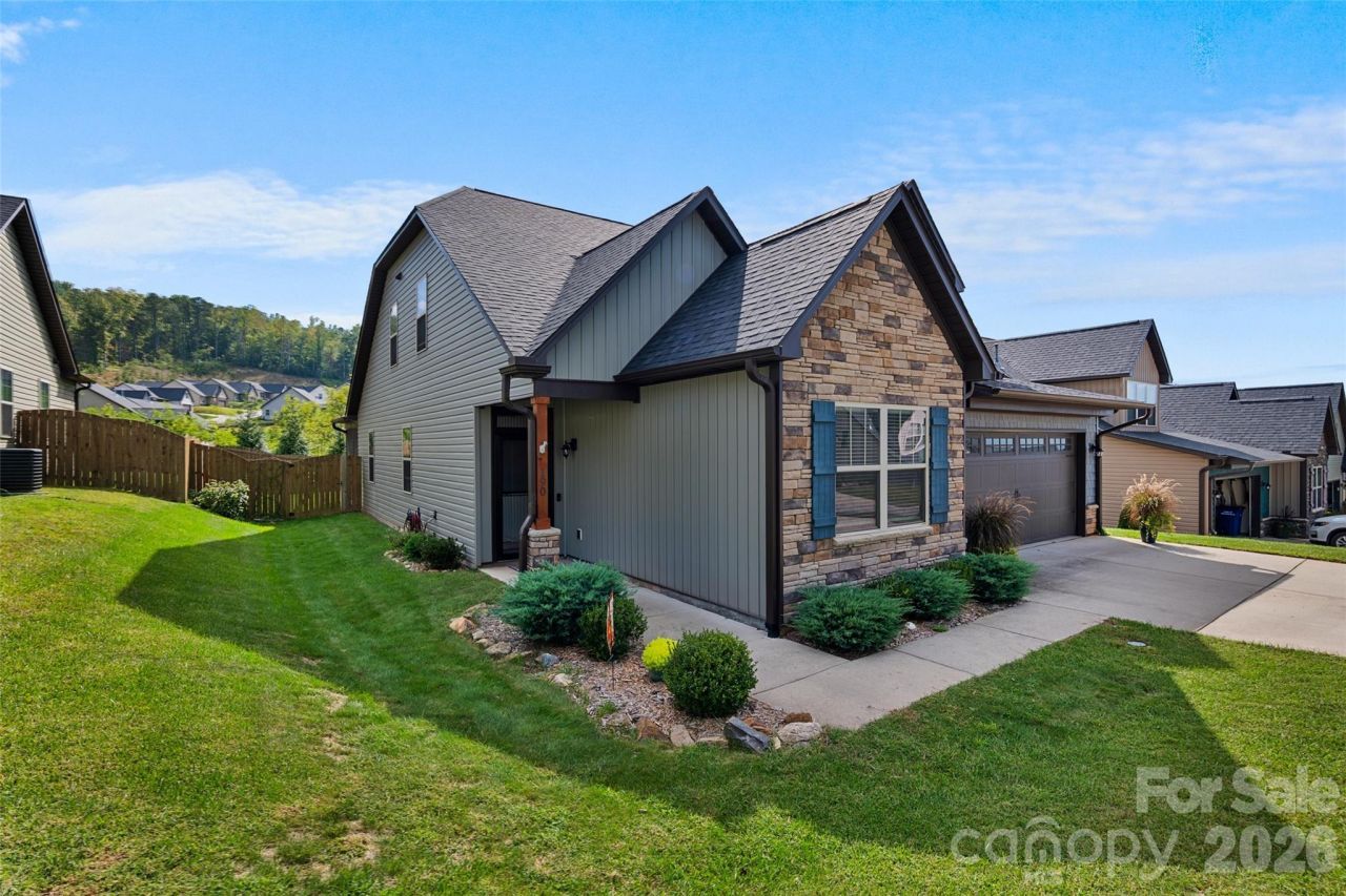 190 Water Leaf Drive, Weaverville, NC 28787 Main Photo