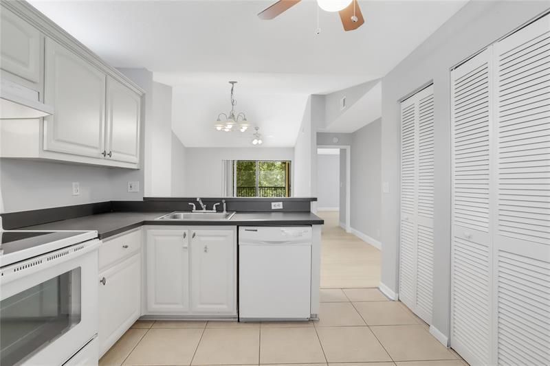 10131 W Sunrise Boulevard, Unit 306, Plantation, FL 33322 Photo