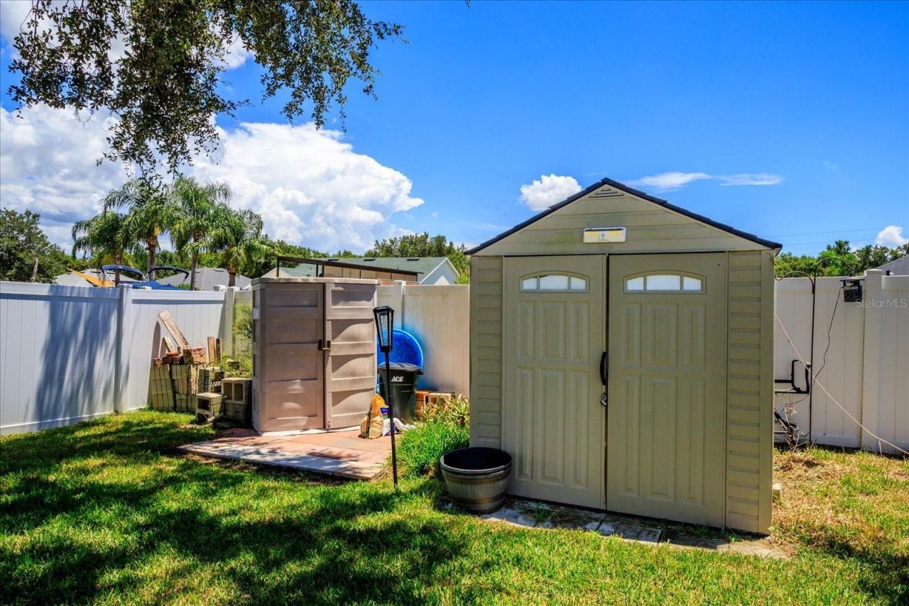 13500 Biscayne Drive, Grand Island, FL 32735 Photo