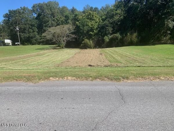 104 Briarwood Road, Natchez, MS 39120