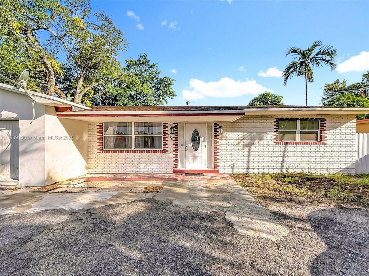 605 NE 164th St, Miami, FL 33162 Photo