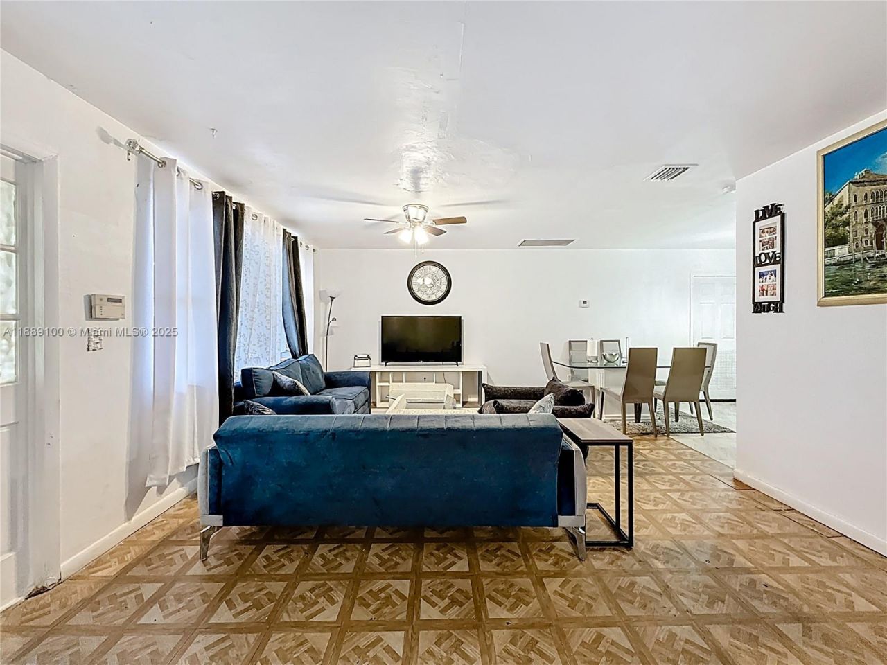 605 NE 164th St, Miami, FL 33162 Photo