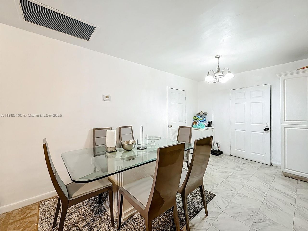 605 NE 164th St, Miami, FL 33162 Photo