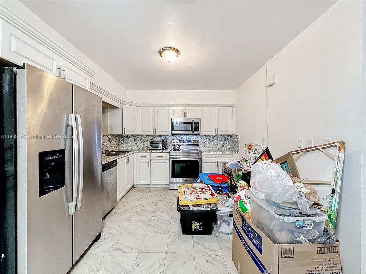 605 NE 164th St, Miami, FL 33162 Photo