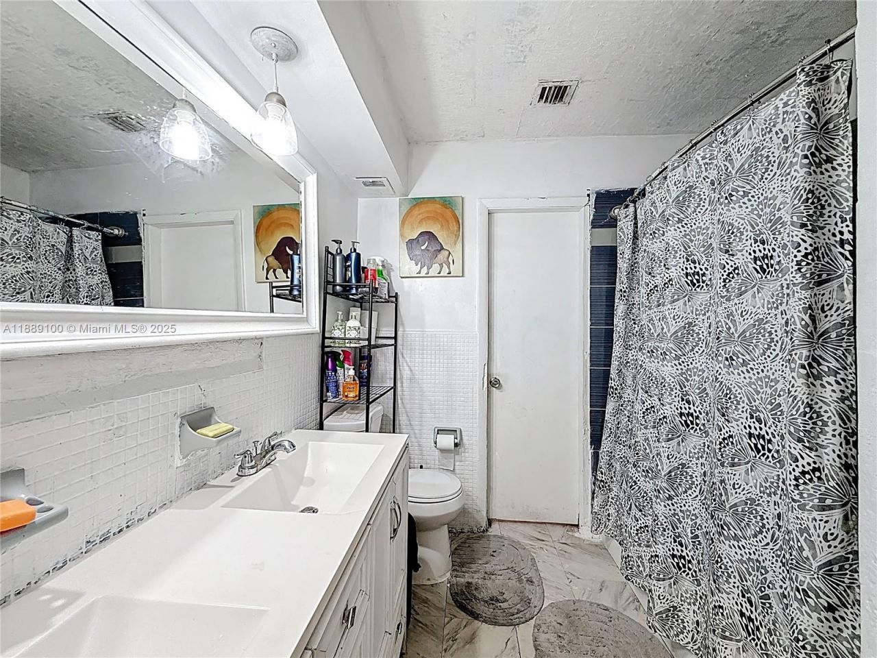 605 NE 164th St, Miami, FL 33162 Photo