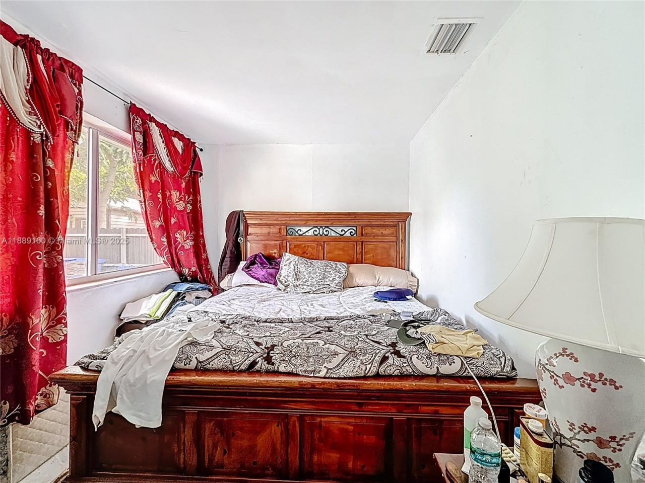 605 NE 164th St, Miami, FL 33162 Photo