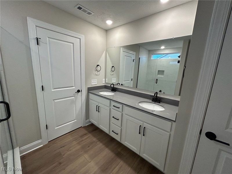 1396 Tullamore Trail, Wadsworth, OH 44281 Photo 12