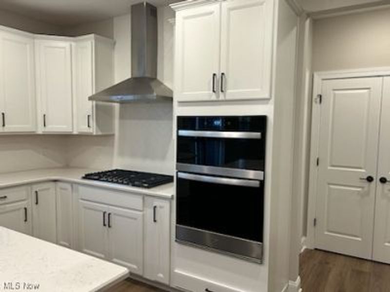 1396 Tullamore Trail, Wadsworth, OH 44281 Photo 3