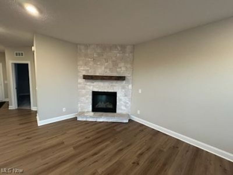 1396 Tullamore Trail, Wadsworth, OH 44281 Photo 5