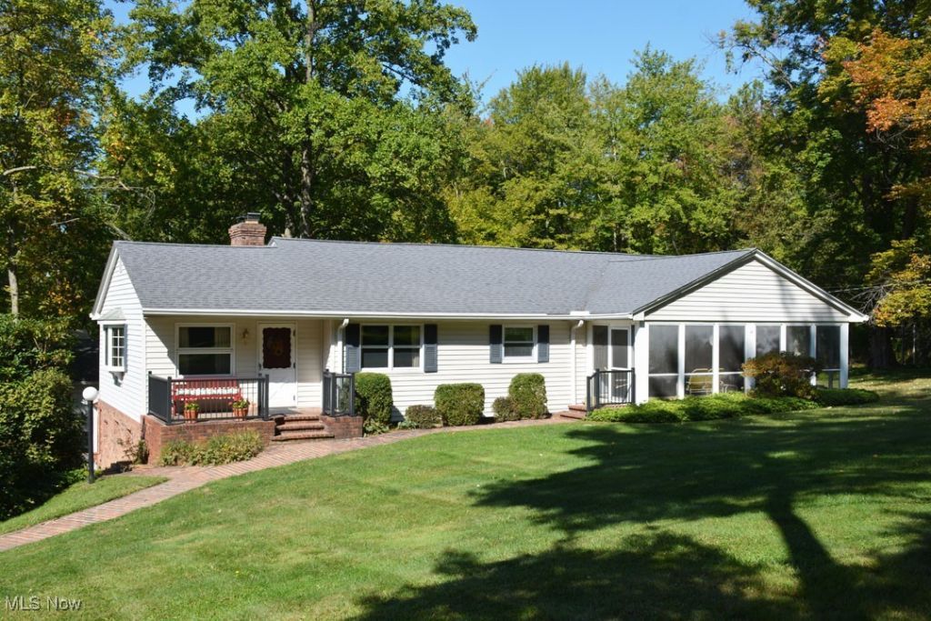 13170 Caves Road, Chesterland, OH 44026 Main Photo