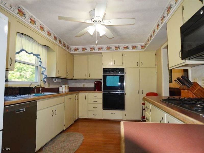 13170 Caves Road, Chesterland, OH 44026 Photo 11