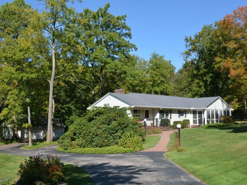 13170 Caves Road, Chesterland, OH 44026 Photo 2