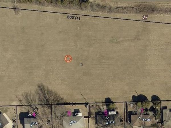 1051 N 16th Street, Leavenworth, KS 66048