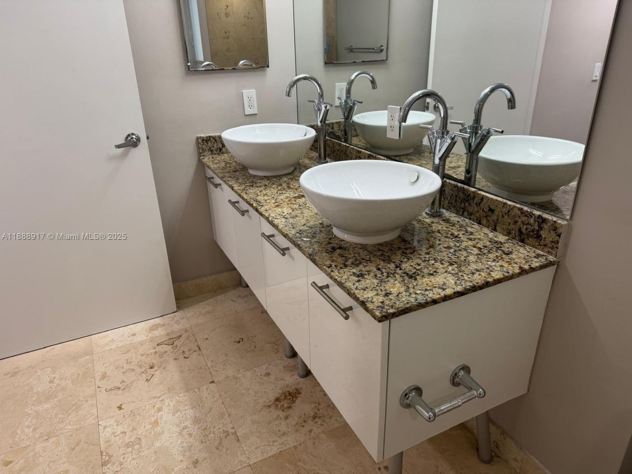 41 SE 5th St, Unit 501, Miami, FL 33131 Photo
