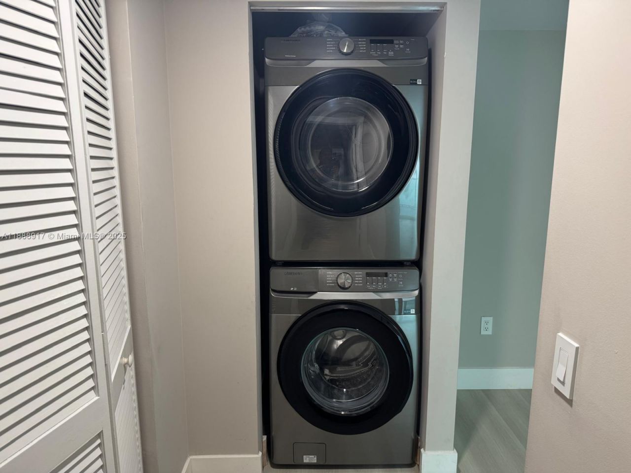 41 SE 5th St, Unit 501, Miami, FL 33131 Photo
