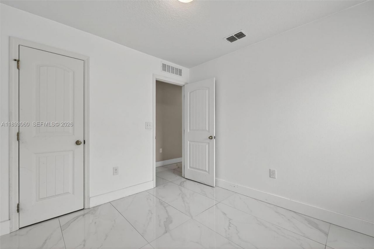 1977 SE Floresta Dr, Port Saint Lucie, FL 34983 Photo