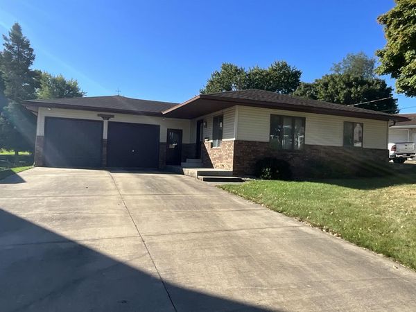 326 E Elm Street, West Union, IA 52175