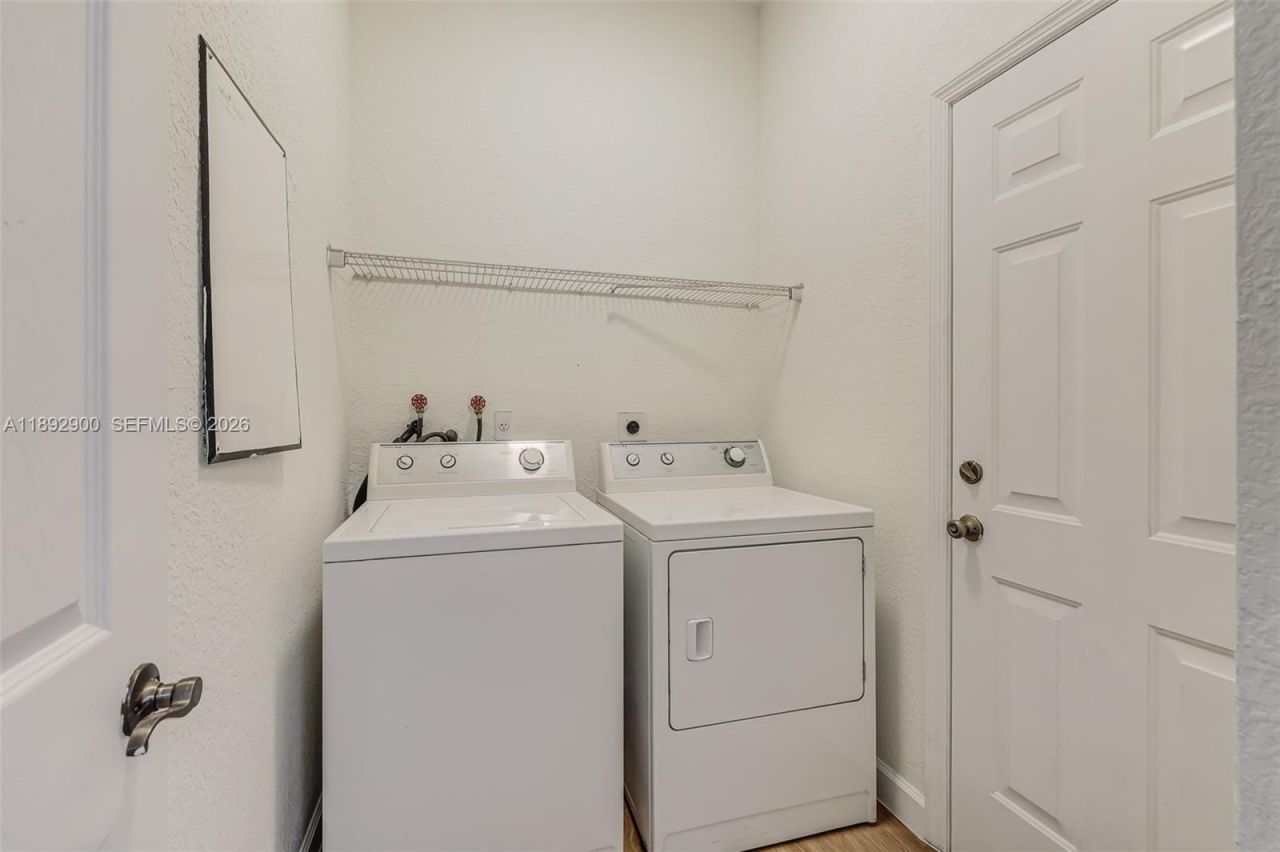 1947 SE 23rd Rd, Homestead, FL 33035 Photo