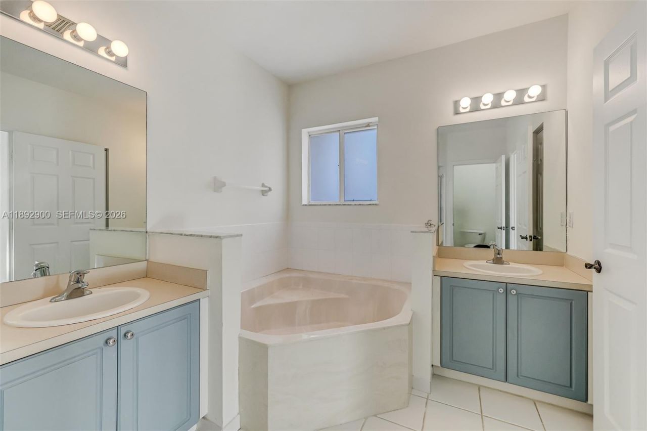 1947 SE 23rd Rd, Homestead, FL 33035 Photo