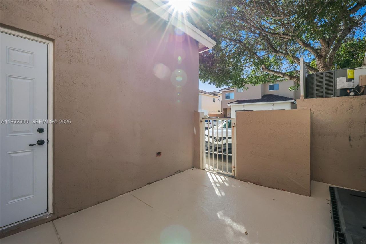 1947 SE 23rd Rd, Homestead, FL 33035 Photo