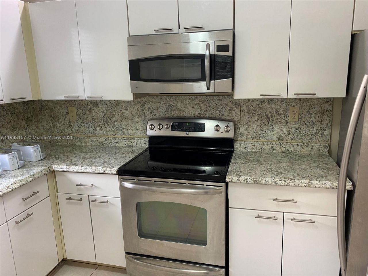 1900 Diana Dr, Unit 3D, Hallandale Beach, FL 33009 Photo