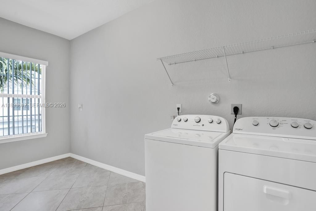 1422 Silk Oak Dr, Hollywood, FL 33021 Photo